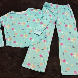 Thereabouts Pajamas with Snowflakes Girls size small 7-8